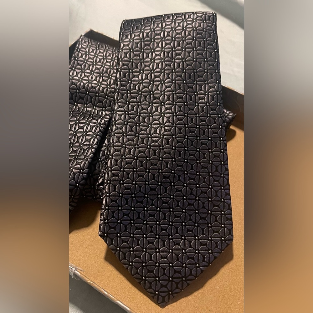 NWT Men’s silk tie